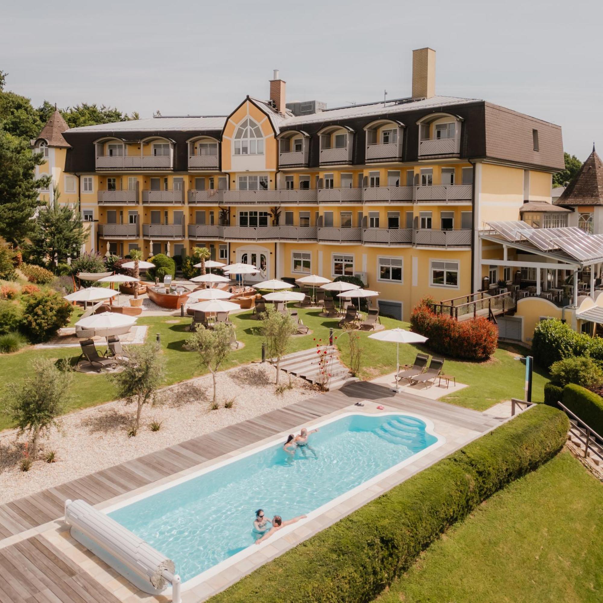 Maiers Kuschelhotel Loipersdorf Deluxe - Adults Only Loipersdorf bei Fuerstenfeld Luaran gambar
